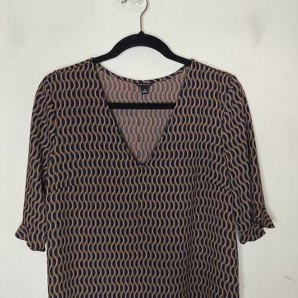 Ann Taylor LOFT TopGeometric Ruffle Sleeve - Picture 2 of 8